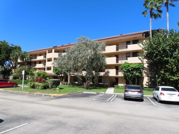 Applewood Village 1, 2659 Carambola Cir #103, Coconut Creek, Florida 33066, image 1