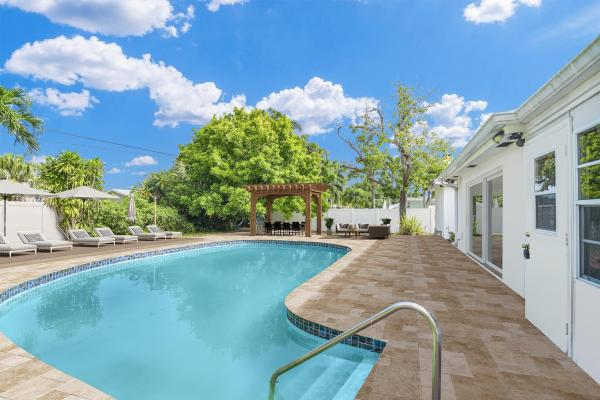 Woodcrest Manor, 219 SW 14th Ave, Boynton Beach, Florida 33435, image 1