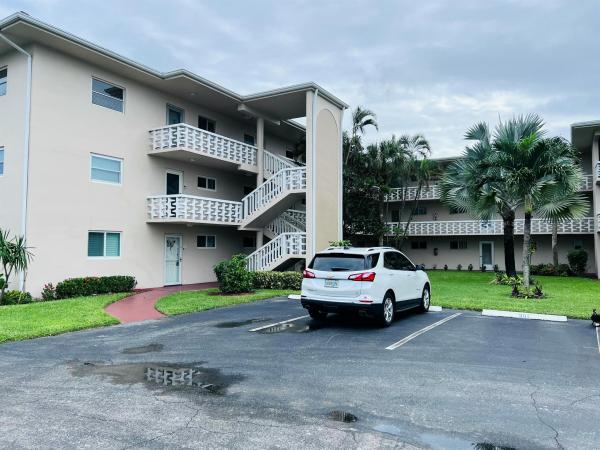 Lake Clarke Gardens, 2812 S Garden Dr #202, Lake Worth Beach, Florida 33461, image 1