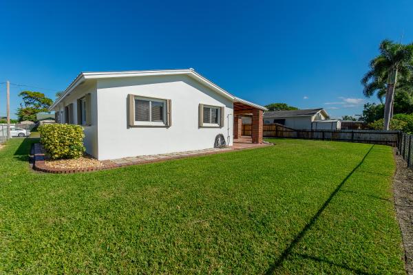 Golfview Harbour, 1124 SW 24th Ave, Boynton Beach, Florida 33426, image 3