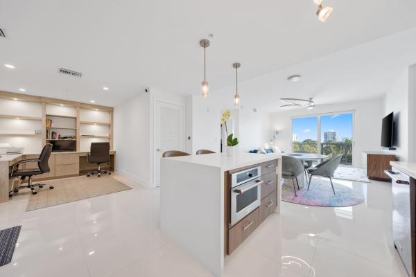 236 Avenue, 256 SE 5th Ave, Delray Beach, Florida 33483, image 2