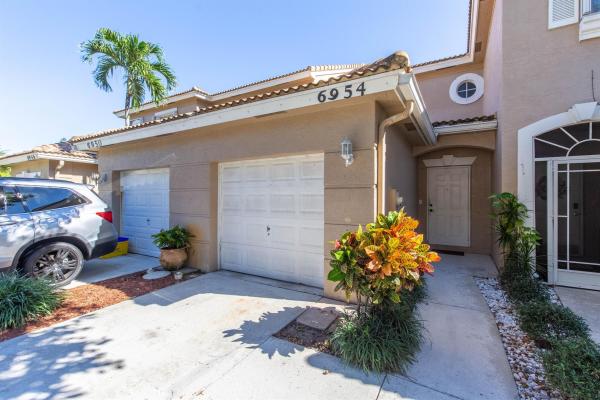 Smithbrooke, 6954 Oak Bridge Ln, Lake Worth Beach, Florida 33467, image 1