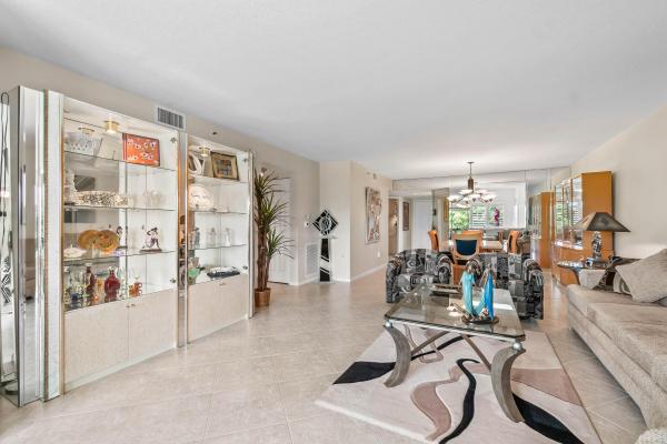 Regal Shores North At Coral Lakes, 5778 Crystal Shores Dr #308, Boynton Beach, Florida 33437, image 3