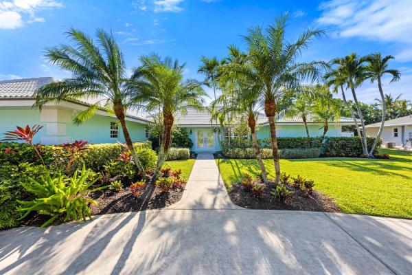 Tequesta Country Club, 111 Golfview Dr, Tequesta, Florida 33469, image 1