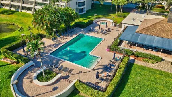 The Glens, 6620 Boca Del Mar Dr #701, Boca Raton, Florida 33433, image 3