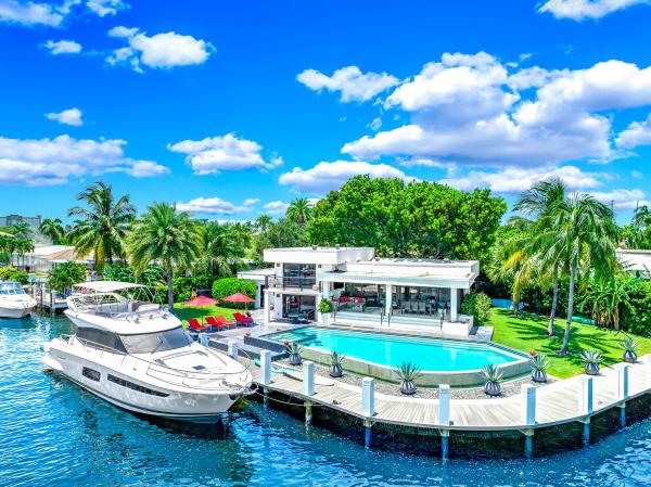 Pompano Isles, 2628 SE 10th St, Pompano Beach, Florida 33062, image 1