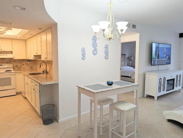 Royal Saxon, 2840 S Ocean Blvd #1080, Palm Beach, Florida 33480, image 3