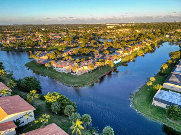 Golden Lakes Village, 182 Lake Evelyn Dr, West Palm Beach, Florida 33411, image 1