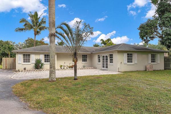 Rustic Ranches Estates, 16627 Deer Path Ln, Wellington, Florida 33470, image 1