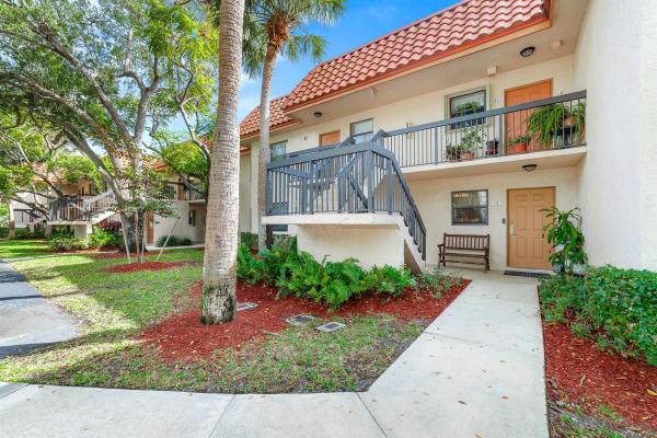Waterside Village, 15710 E Waterside Cir #106, Sunrise, Florida 33326, image 1