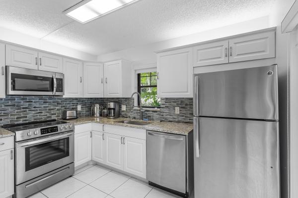 Delray Oaks, 3010 SW 21st Ter #34C, Delray Beach, Florida 33445, image 2