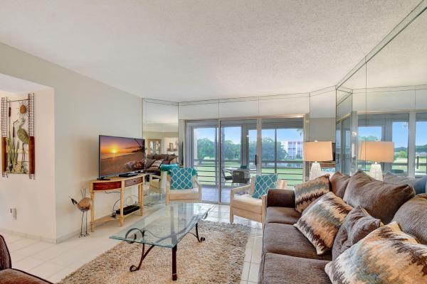 Princeton At Poinciana Place, 3755 Via Poinciana #413, Lake Worth Beach, Florida 33467, image 1