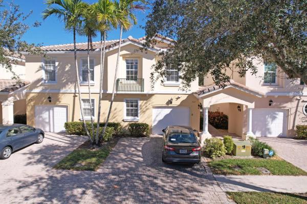 Catalina Lakes, 312 Salinas Dr, Palm Beach Gardens, Florida 33410, image 1