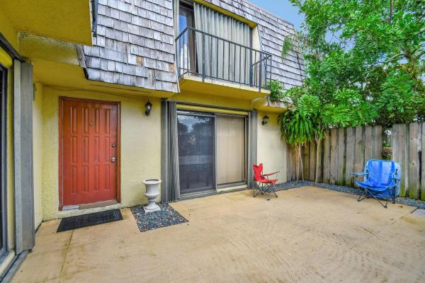 Lakewood Of Palm Springs, 198 Lake Arbor Dr, Palm Springs, Florida 33461, image 1