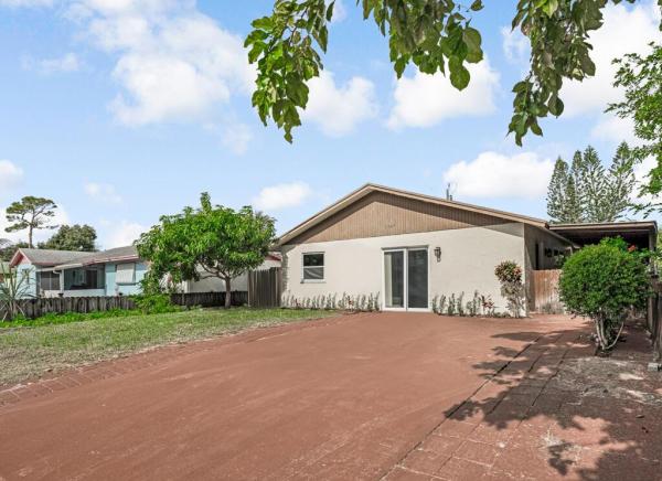 West Boynton, 3587 Old Boynton Rd, Boynton Beach, Florida 33436, image 1