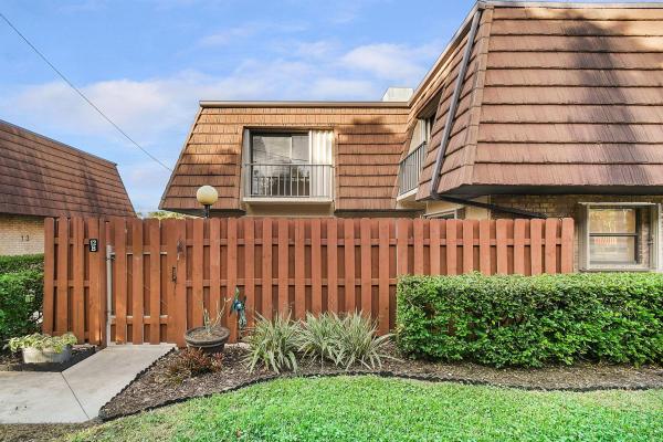 The Pines At Lawnwood, 1302 Nebraska Ave #12b, Fort Pierce, Florida 34950, image 1