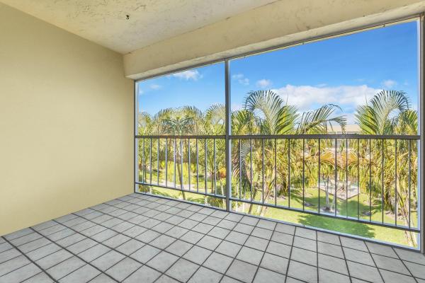 Royal Park Gardens 2, 6750 Royal Palm Blvd #310e, Margate, Florida 33063, image 1