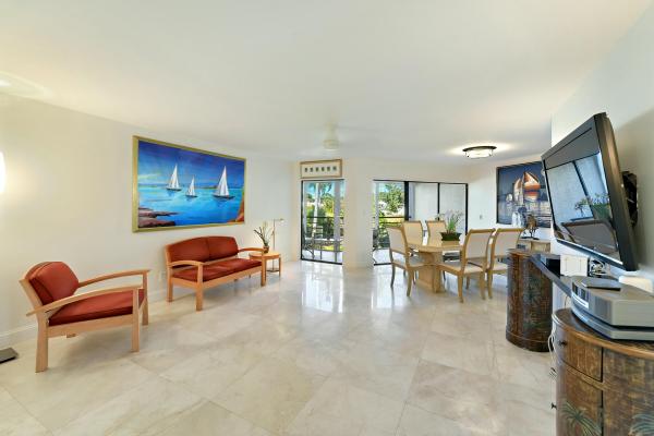 Camino Real Village, 5800 Camino Del Sol #200, Boca Raton, Florida 33433, image 3