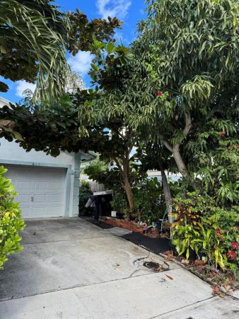 Latona Court, 656 Latona Ave, Lake Worth Beach, Florida 33460, image 1