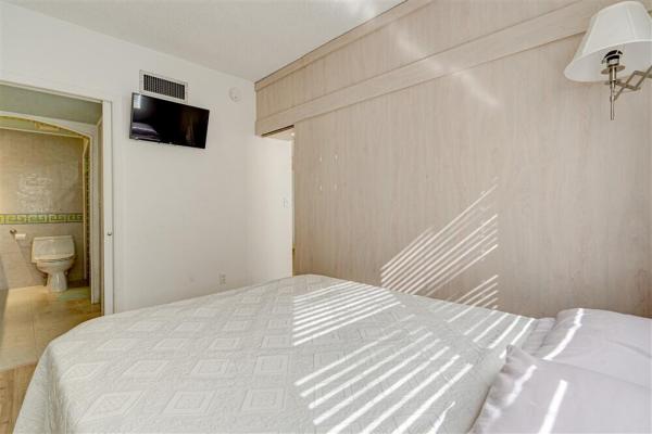 1390 Ocean, 1390 Ocean Dr #202, Miami Beach, Florida 33139, image 3