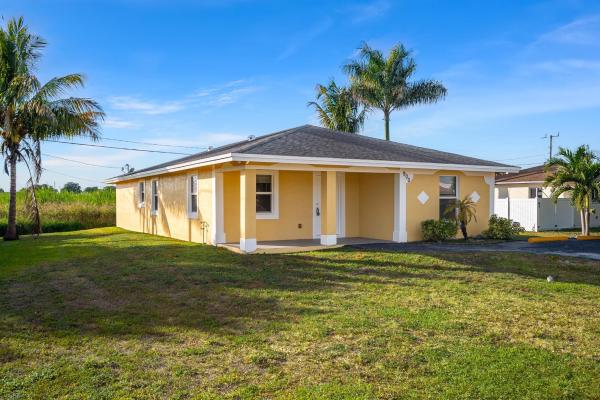 Park Estates, 900 SW 12th St, Belle Glade, Florida 33430, image 1