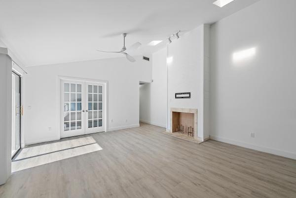 Westwood Gardens, 5348 Eagle Lake Dr #Ln 20, Palm Beach Gardens, Florida 33418, image 1