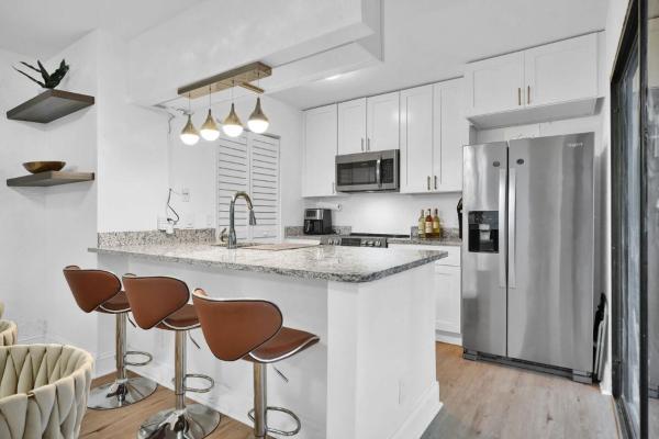 Pineapple Walk, 22388 Pineapple Walk Dr, Boca Raton, Florida 33433, image 1