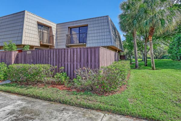 Village Of Sandalwood Lakes South, 5103 51st Way, West Palm Beach, Florida 33409, image 1
