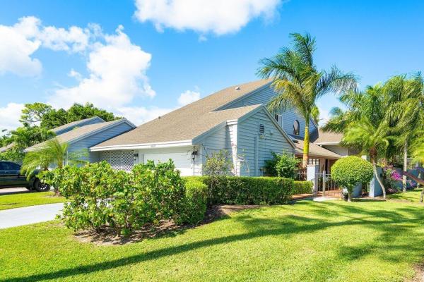 Eastpointe Country Club, 6879 Palm Grove Ct, West Palm Beach, Florida 33418, image 1