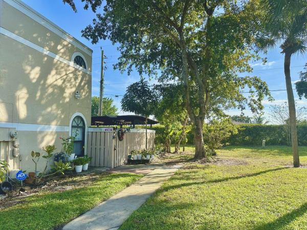 Chateau Wood, 3710 Village Dr #C, Delray Beach, Florida 33445, image 1