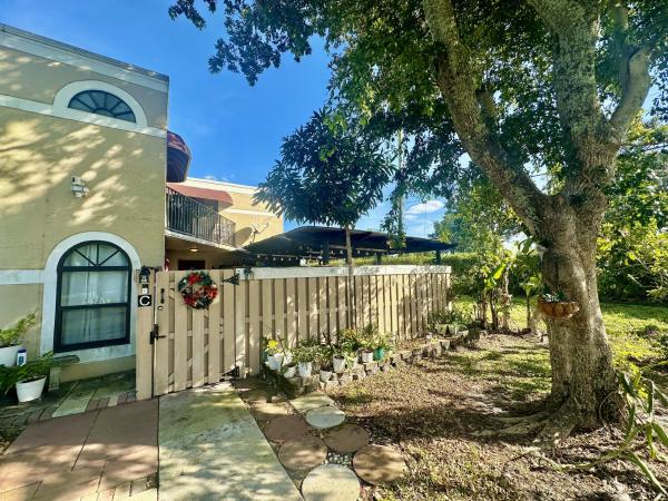 Chateau Wood, 3710 Village Dr #C, Delray Beach, Florida 33445, image 1