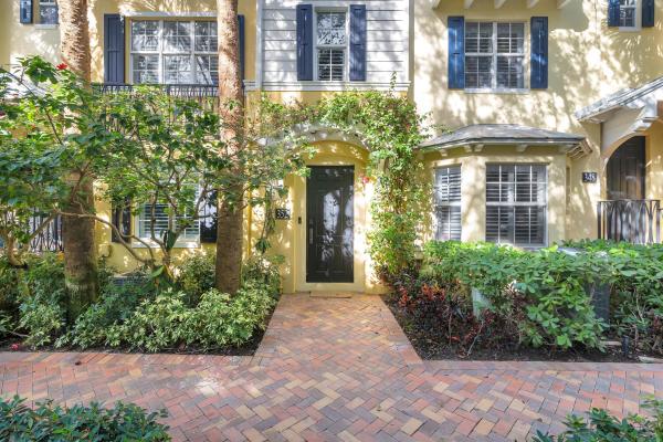 Magnolia Court, 352 N Bromeliad, West Palm Beach, Florida 33401, image 1