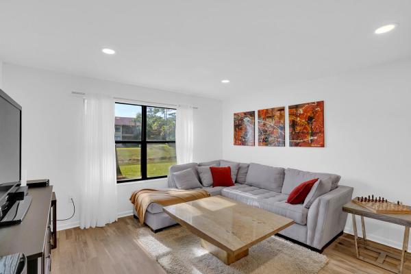 Sheffield Woods At Wellington, 12960 Dartford Trl #9, Wellington, Florida 33414, image 2