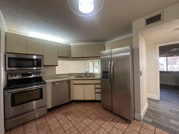 South Lake At Dos Lagos, 8 Via De Casas Sur #103, Boynton Beach, Florida 33426, image 1