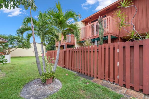 Sandpiper Woods, 463 SE 14th St, Dania Beach, Florida 33004, image 2