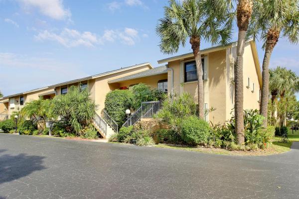 Rivertown Manor, 1001 SE 6th Ave #D122, Deerfield Beach, Florida 33441, image 1