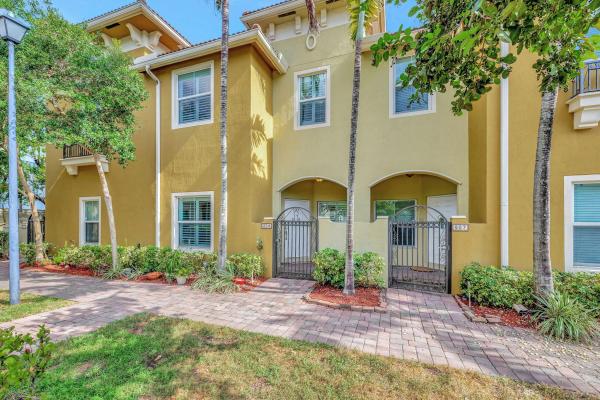 Tuscan Villas, 2851 W Prospect Rd #308, Tamarac, Florida 33309, image 1