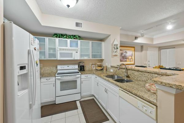 The Courtyards In CityPlace, 780 S Sapodilla Ave #509, West Palm Beach, Florida 33401, image 3