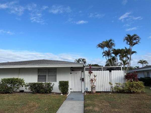 Greenway Village North, 101 West Ct, Royal Palm Beach, Florida 33411, image 1