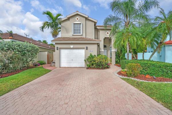 Portraits At Pembroke Pointe, 10645 NW 7th St, Pembroke Pines, Florida 33026, image 1