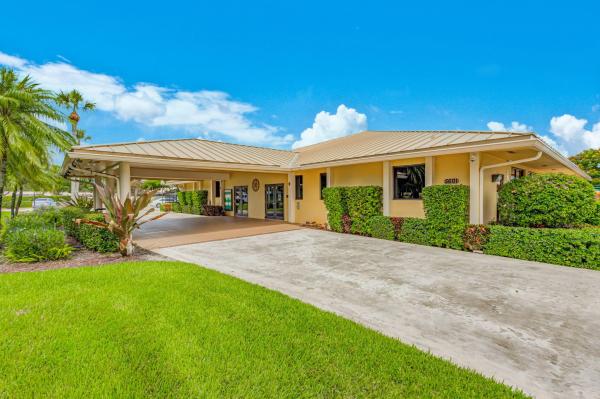 Westwood Gardens, 5353 Eagle Lake Dr, Palm Beach Gardens, Florida 33418, image 2