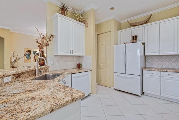 Valencia Shores, 8298 Sandpiper Glen Dr, Lake Worth, Florida 33467, image 1