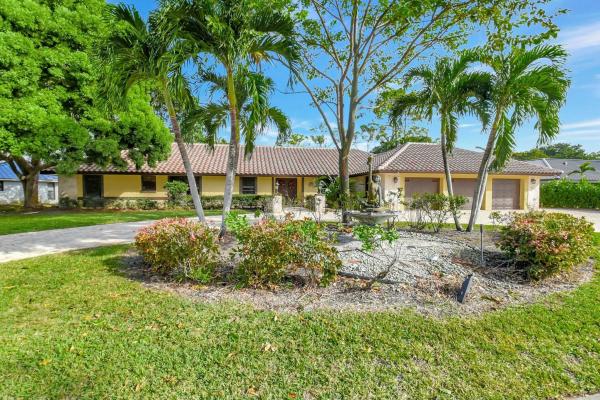 City Of Atlantis, 581 S Country Club Dr, Atlantis, Florida 33462, image 1