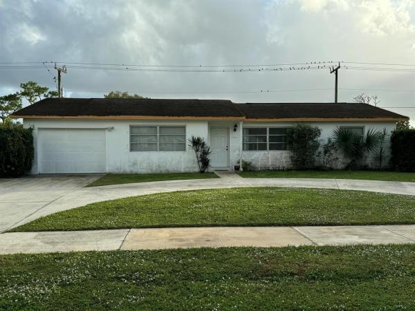 Palm Beach National Golf & Country Club Estates, 7164 Saint Andrews Rd, Lake Worth Beach, Florida 33467, image 1