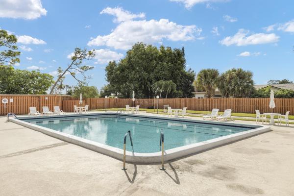 Lucerne Lakes South, 4480 Pine Garden Ln, Lake Worth, Florida 33467, image 1