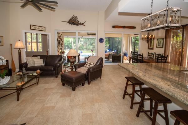 Oaks East, 118 Lost Bridge Dr, Palm Beach Gardens, Florida 33410, image 2