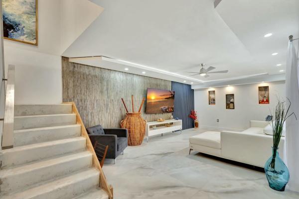 Sandalwood At Boynton Beach, 409 Buttonwood Ln, Boynton Beach, Florida 33436, image 1