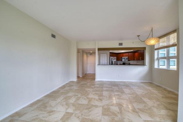 Metropolitan, 403 S Sapodilla Ave #405, West Palm Beach, Florida 33401, image 2