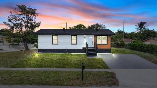Rolling Green Ridge, 101 NE 27th Ave, Boynton Beach, Florida 33435, image 1