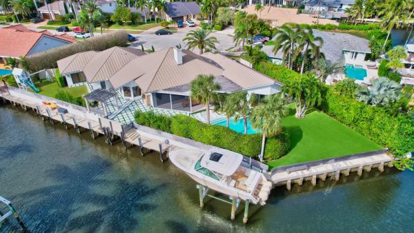 Boca Bay Colony, 820 NE Boca Bay Colony Dr, Boca Raton, Florida 33487, image 2